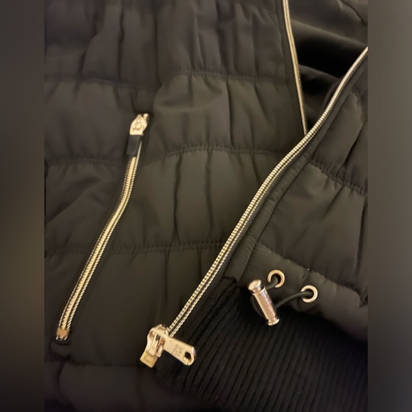 Calvin Klein Performance Vest - Picture 6 of 11